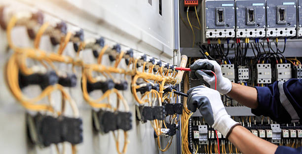 Professional Electrician technician working in Splendora, TX